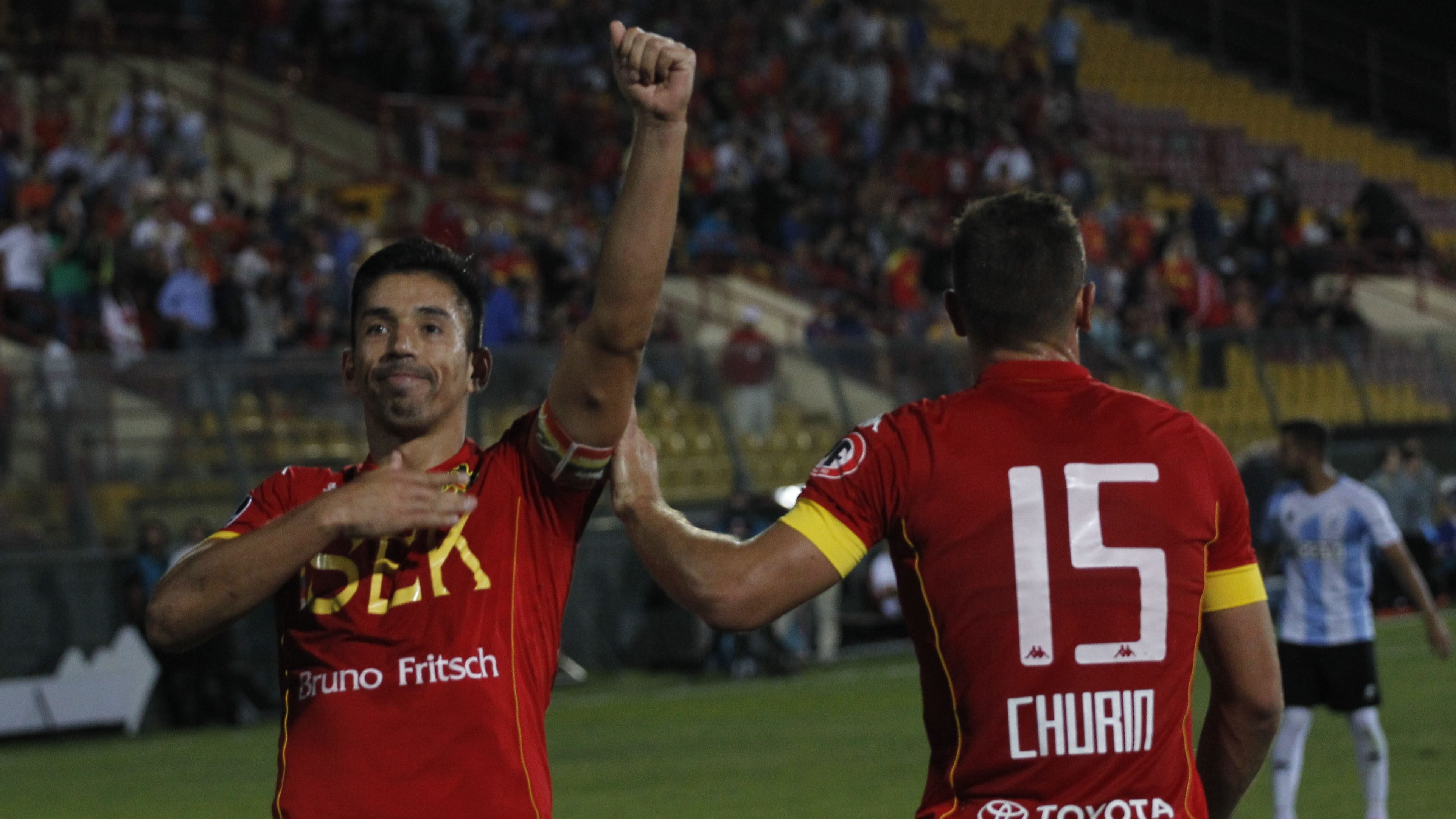 7 de Febrero del 2017/SANTIAGOJorge Ampuero celebra su gol durante el partido valido por la segunda fase de la Copa Conmebol Libertadores 2017 entre Union Española vs Altetico Cerro, jugado en el Estadio Santa Laura Universidad SEK.
FOTO:MARIO DAVILA/AGENCIAUNO
