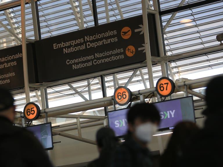 Asociación de transporte aéreo internacional pidió a Chile eliminar las cuarentenas para turistas extranjeros