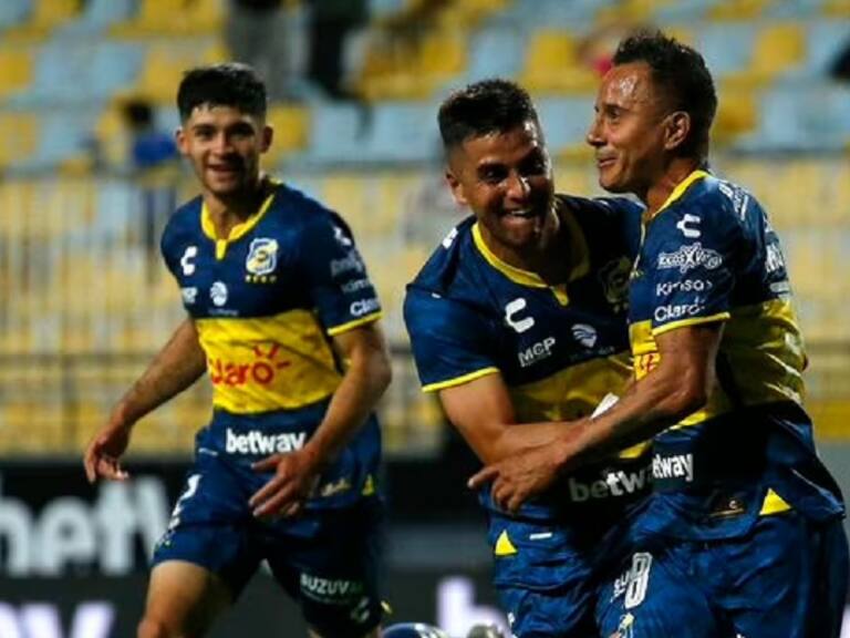 Everton volvió a las sonrisas en el Campeonato Nacional con sólida victoria sobre Magallanes