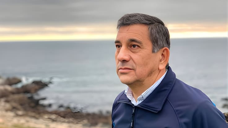 Contraloría destapa escándalo en El Tabo: detectan 56 contrataciones ligadas a parentescos municipales, incluyendo 24 vinculadas al alcalde