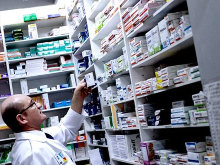 Menor de 10 meses internado de urgencia por receta médica ilegible