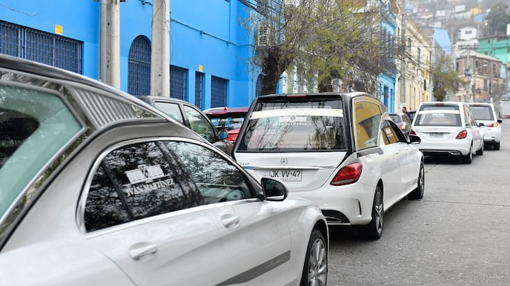 Servicio Médico Legal entrega a familias los cuerpos de las seis víctimas fatales del trágico atropello en feria de Viña del Mar