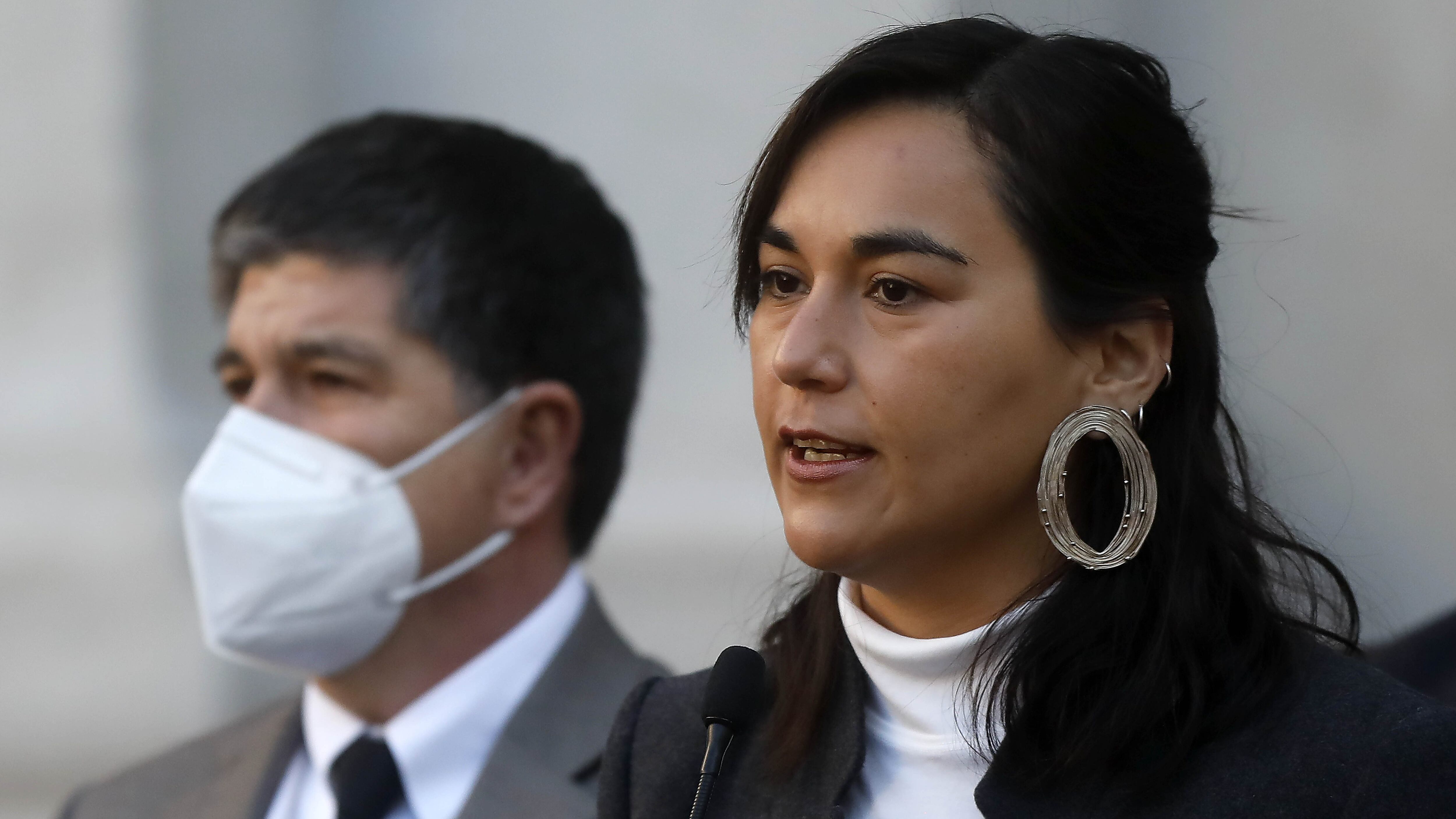 07 de Julio de 2022/SANTIAGOLa Ministra del Interior,Izkia Sishes, junto al Subsecretario del Interior, Manuel Monsalve entre otras autoridades, emiten unas palabras en el Palacio de La Moneda.
FOTO: CRISTOBAL ESCOBAR/AGENCIAUNO