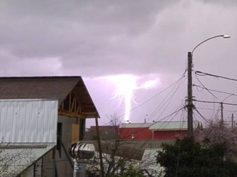 Tormenta eléctrica con nieve y granizo sorprendió a Talca