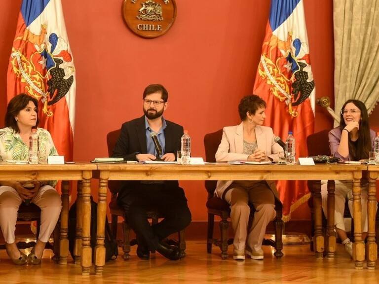 Con foco en la reforma de pensiones: Presidente Boric encabeza consejo de gabinete