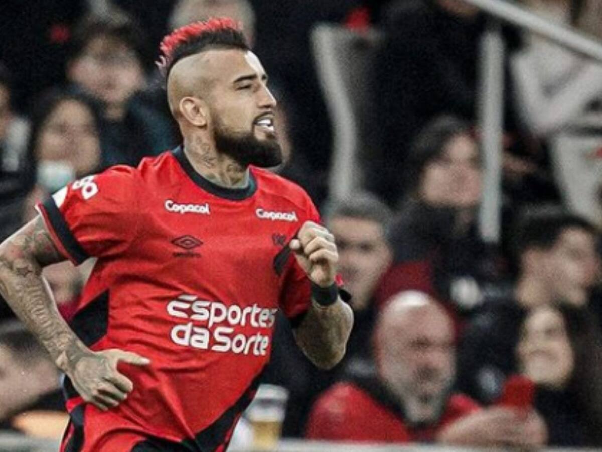 Usará un nuevo dorsal: Arturo Vidal fue inscrito para jugar la Copa Libertadores con Athletico Paranaense