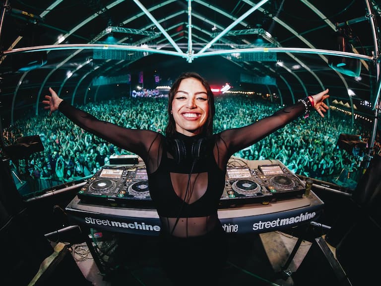 Sara Landry regresa a Chile: revisa cuándo, cuánto cuesta y dónde ver a la icónica DJ del hard techno