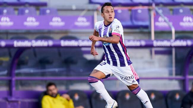 VALLADOLID, SPAIN - SEPTEMBER 27: Fabian Orellana of Real Valladolid looks on during the La Liga Santander match between Real Valladolid CF and RC Celta at Estadio Municipal Jose Zorrilla on September 27, 2020 in Valladolid, Spain. Football Stadiums around Europe remain empty due to the Coronavirus Pandemic as Government social distancing laws prohibit fans inside venues resulting in fixtures being played behind closed doors. (Photo by Diego Souto/Quality Sport Images/Getty Images)