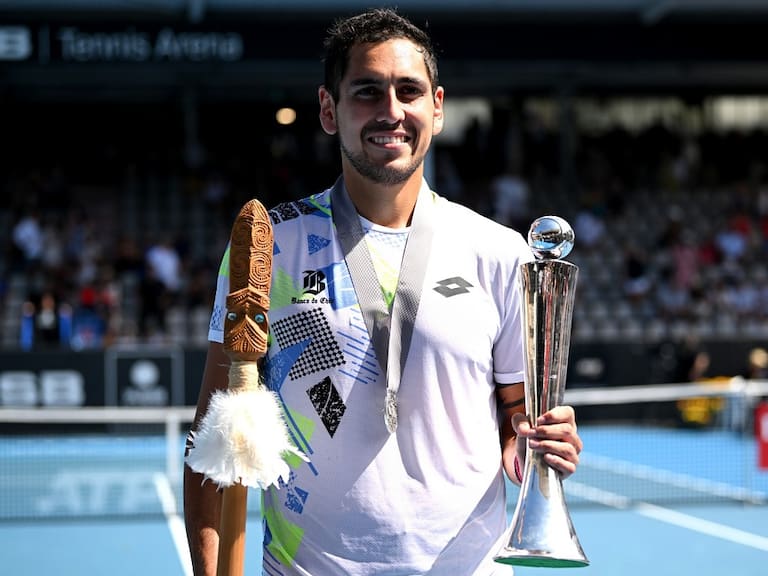 Tabilo entra a lo grande en la historia del tenis chileno: es el noveno en ganar un título ATP y el décimo en alcanzar el Top 50 del mundo