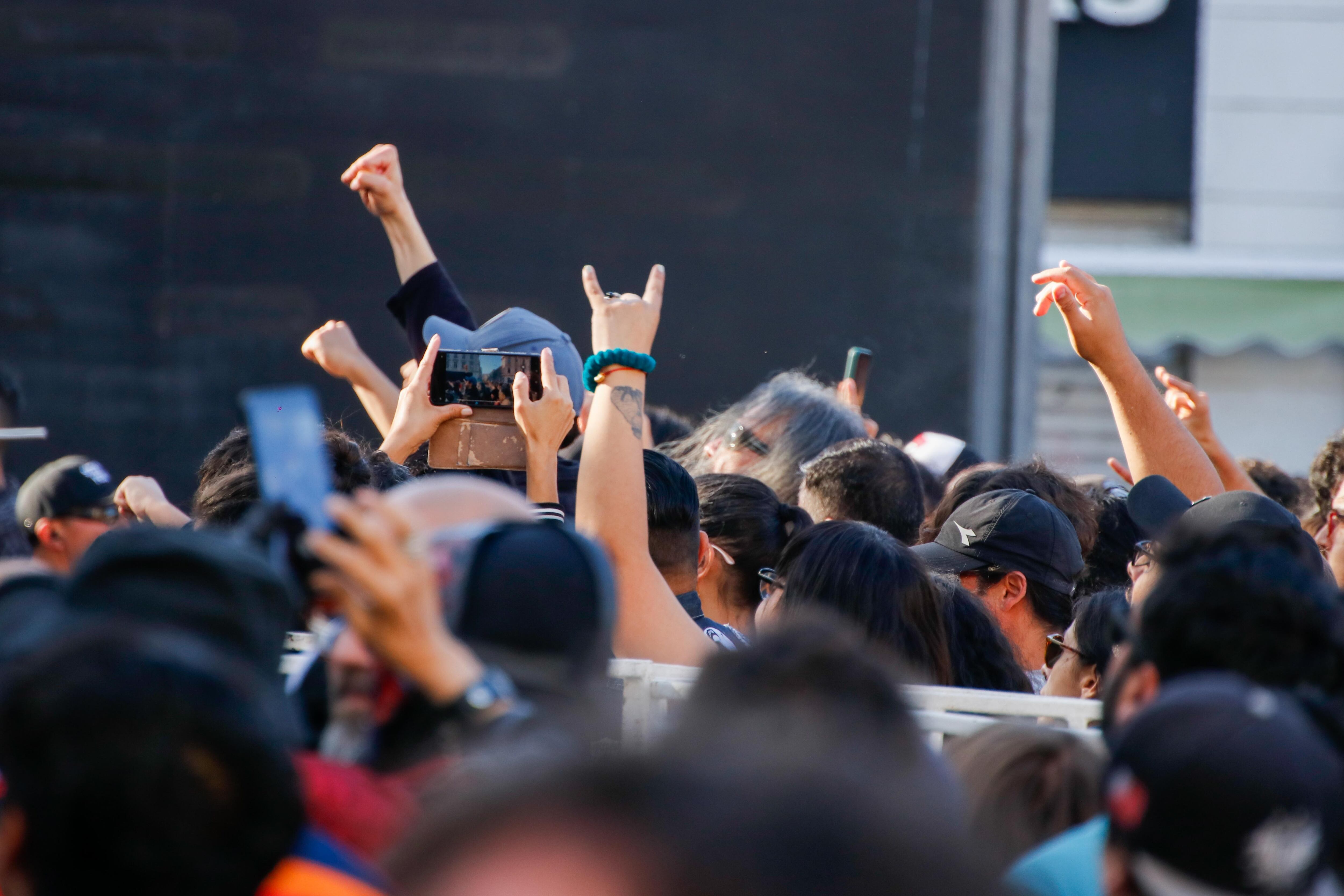 ¿Sueñas con ser una estrella de rock y ganar hasta 10 mil dólares? Este concurso se realizará en Chile