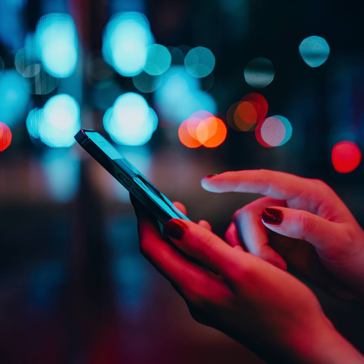 Más allá de los likes: La inteligencia artificial toma el control de la influencia digital en 2026