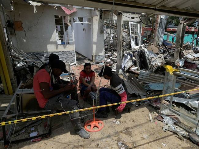 El atentado en contra de una comisaría destruye varias casas en Timba de Colombia
