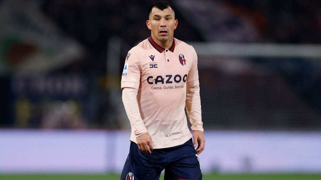 Gary Medel sigue alejándose de la UC: "Quiero jugar en Bologna hasta los 40 años"