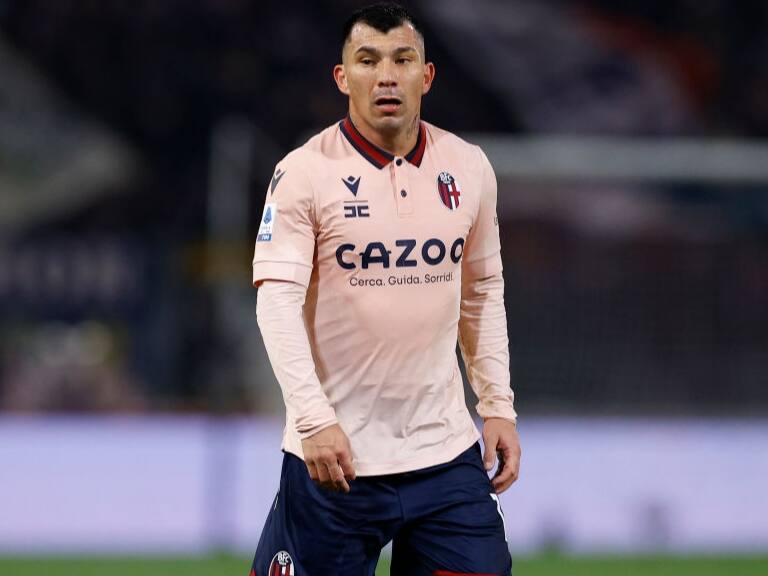 Gary Medel sigue alejándose de la UC: "Quiero jugar en Bologna hasta los 40 años"