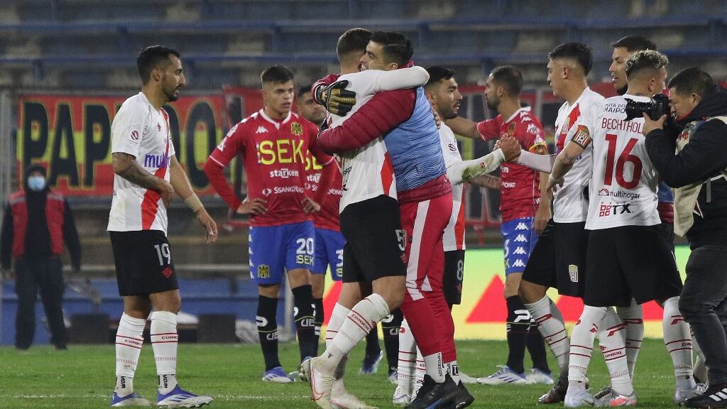 Ronald de la Fuente y el momento de Curicó Unido: "Cuando estás tercero, se me abre el apetito por ganar el campeonato"