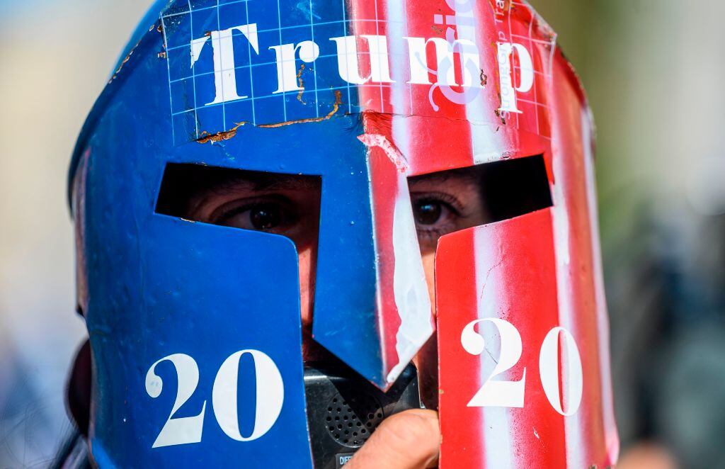 Un fanático de Trump se entera de la derrota