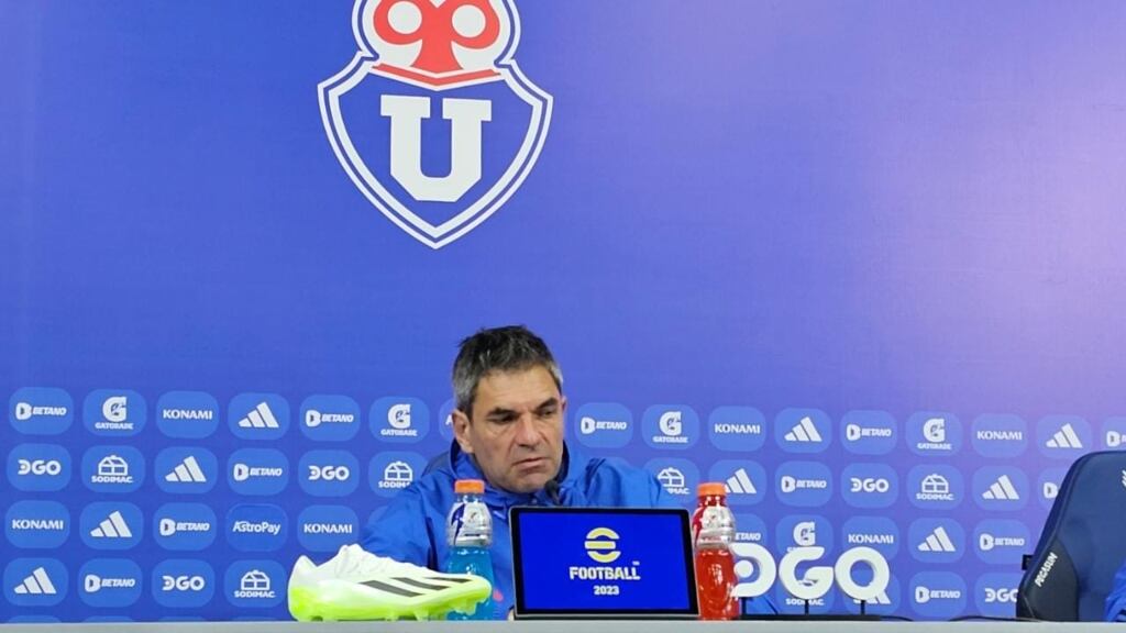 Mauricio Pellegrino pide mesura con el liderato de la U: "Estamos recién en medio de la tormenta"
