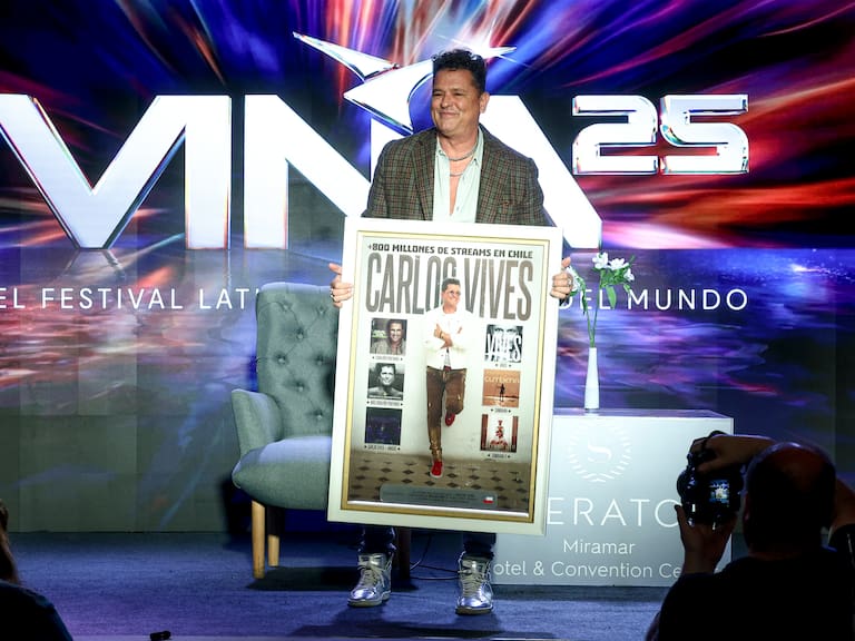 ¿Qué edad tiene Carlos Vives y cuántas veces ha estado en el Festival de Viña del Mar?