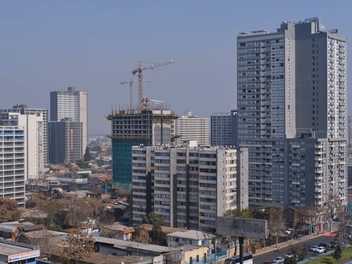 ¿Adiós a los “guetos verticales”? Estación Central fija límite de 12 pisos para los edificios en su primer plan regulador