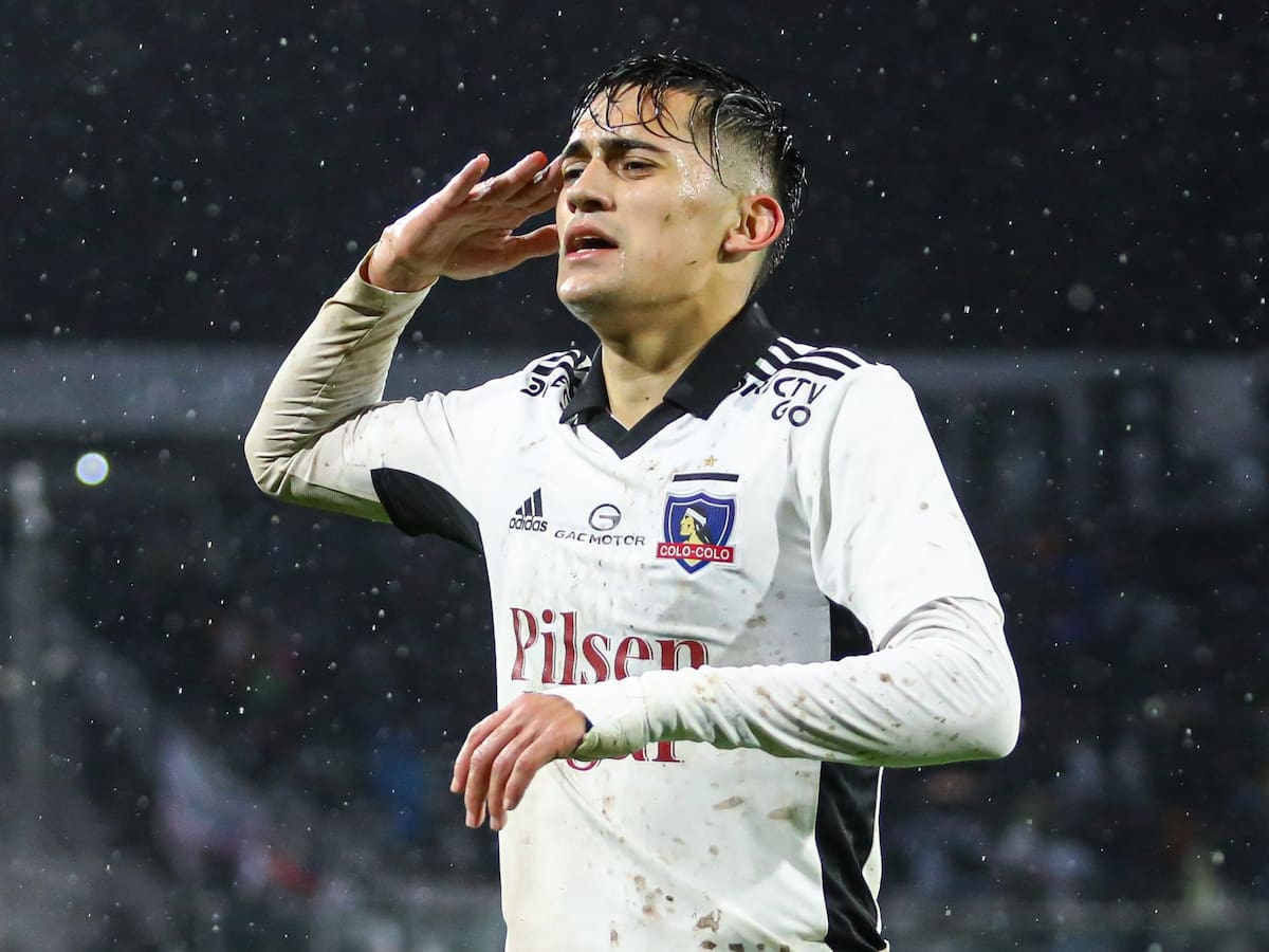 Aníbal Mosa y la millonaria suma que recibirá Colo Colo por la venta de Pablo Solari: “Quedará en la cuenta corriente”