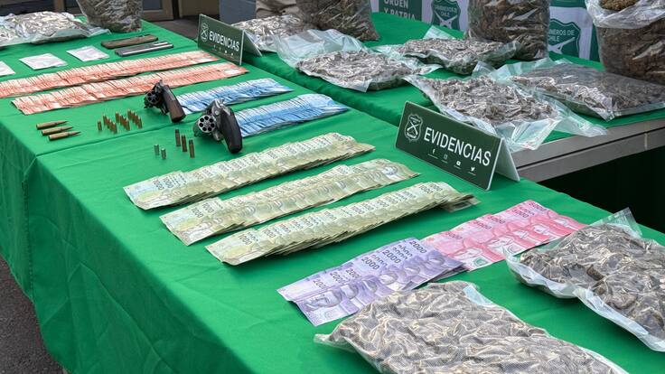 Operativo policial en dos domiciones en Quinta Normal e Independencia