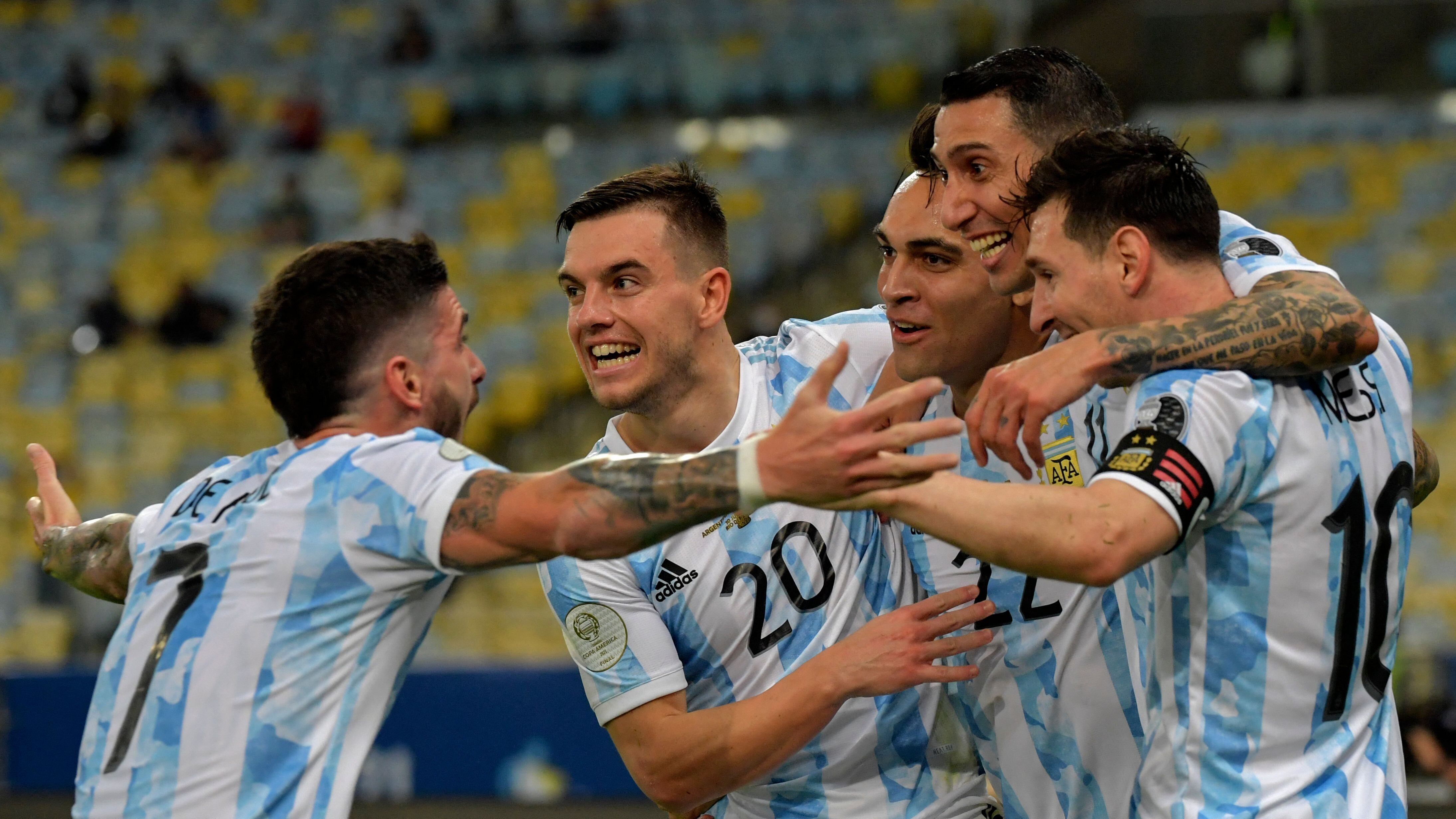 jugadores de Argentina amarilla