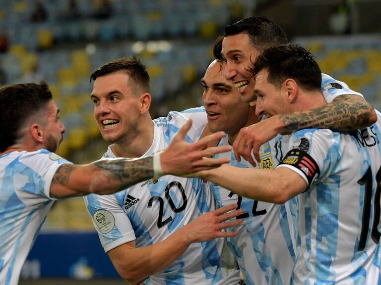 jugadores de Argentina amarilla