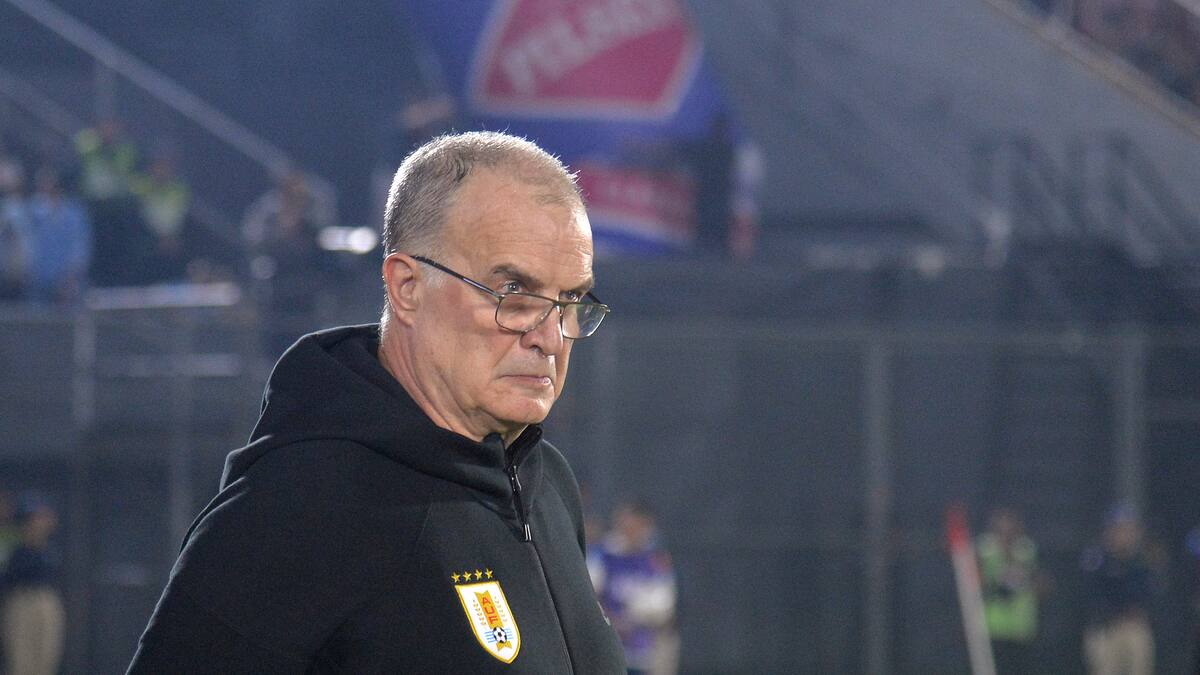 “No tengo otra opción que reconocer mi ineficacia”: la feroz autocrítica de Marcelo Bielsa tras la derrota de Uruguay ante Paraguay