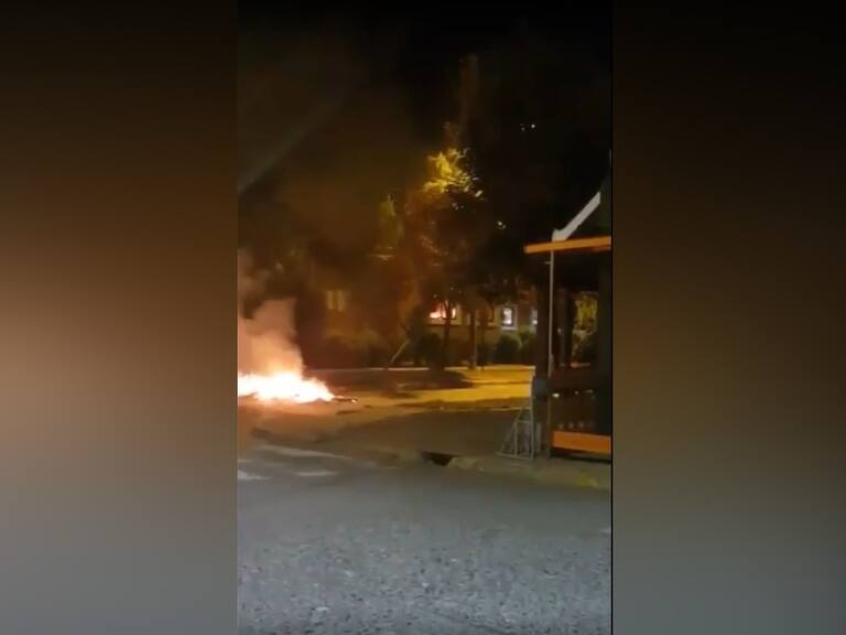 Incendio afectó oficinas de la municipalidad de Villarrica: Habría sido intencional