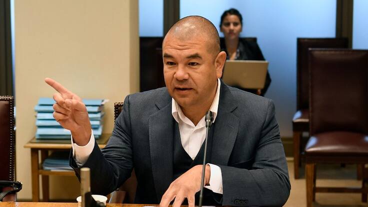 Superintendente Víctor Torres: “Si se rechaza el proyecto de ley corta, las isapres deberán pagar el total de la deuda”