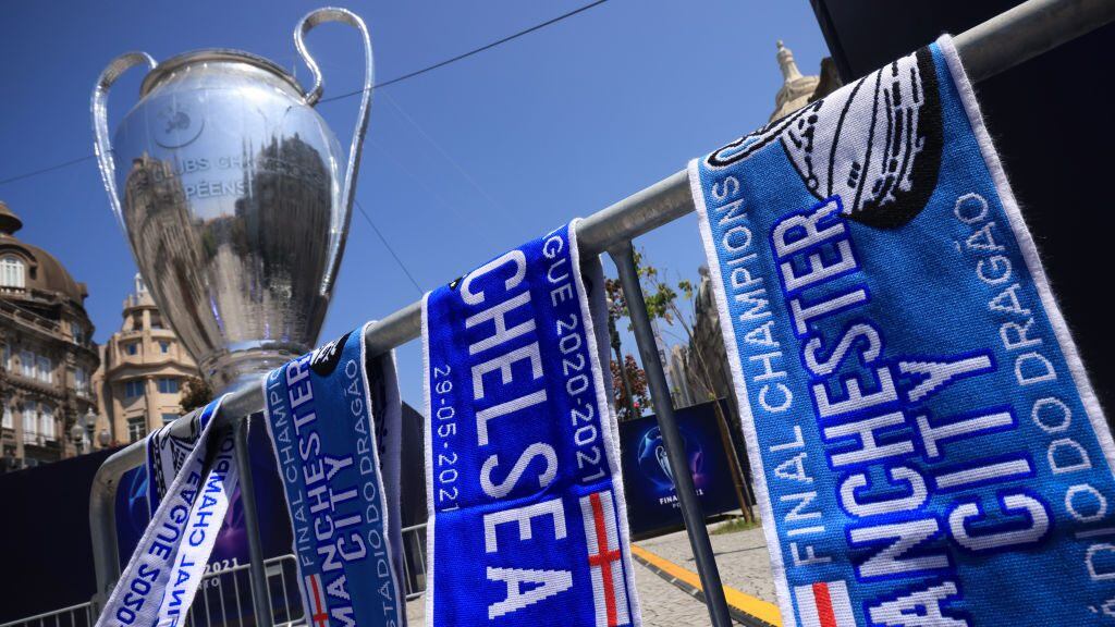 PORTO, PORTUGAL - 28 MAY : A general view of an inflatable Champions League Trophy on display in Liberdade Square, Porto and scarves bearing the names of the finalists ahead of the UEFA Champions League Final between Manchester City and Chelsea at Estadio do Dragao on May 28, 2021 in Porto, Portugal. (Photo by Marc Atkins/Getty Images)