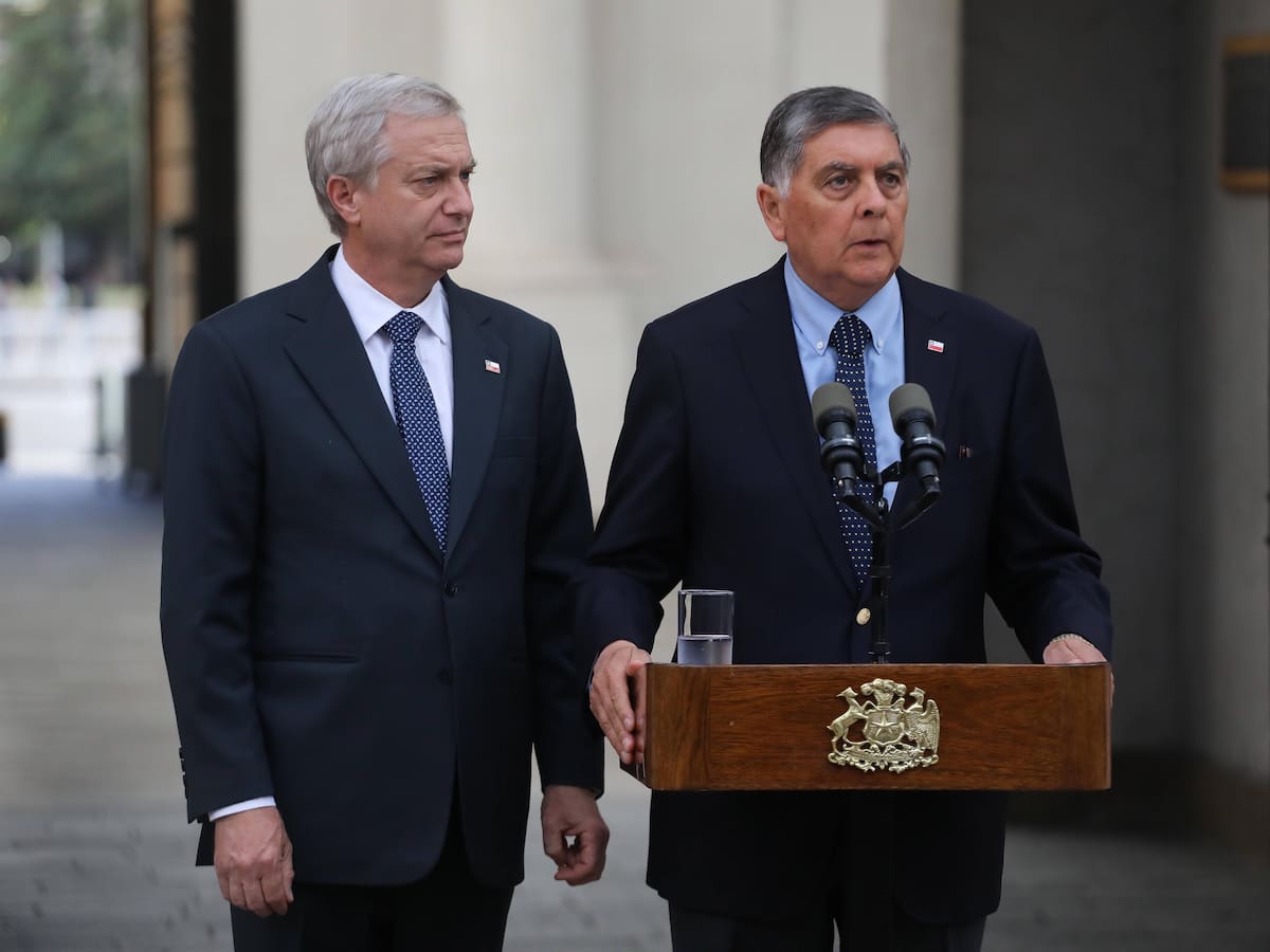 Presidente Kast da por superada la descoordinación en el gabinete y Quiroz califica el hecho como un “incidente”