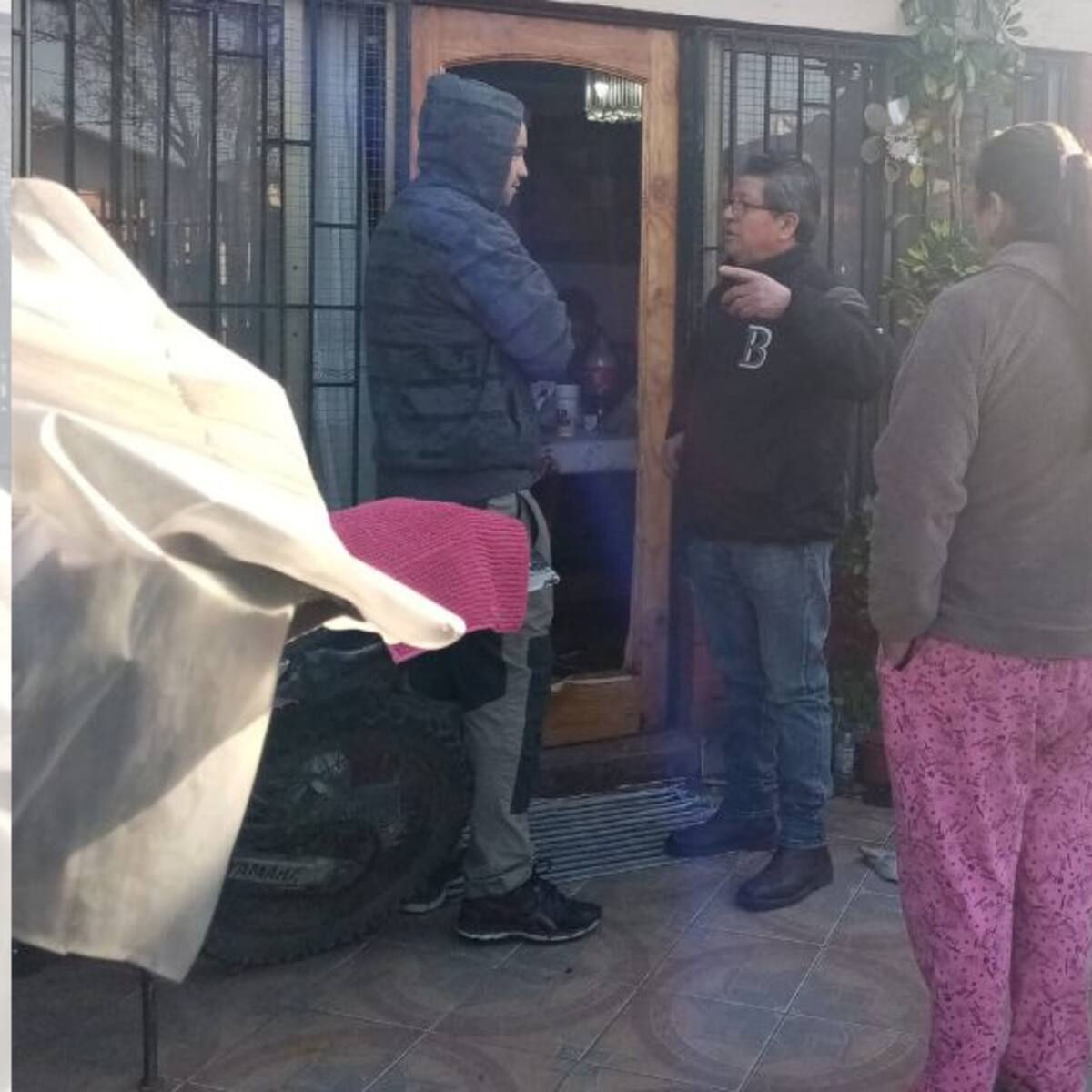 Robo a casa en Puente Alto: desconocidos amenazaron a familia y se llevaron $18 millones en especies