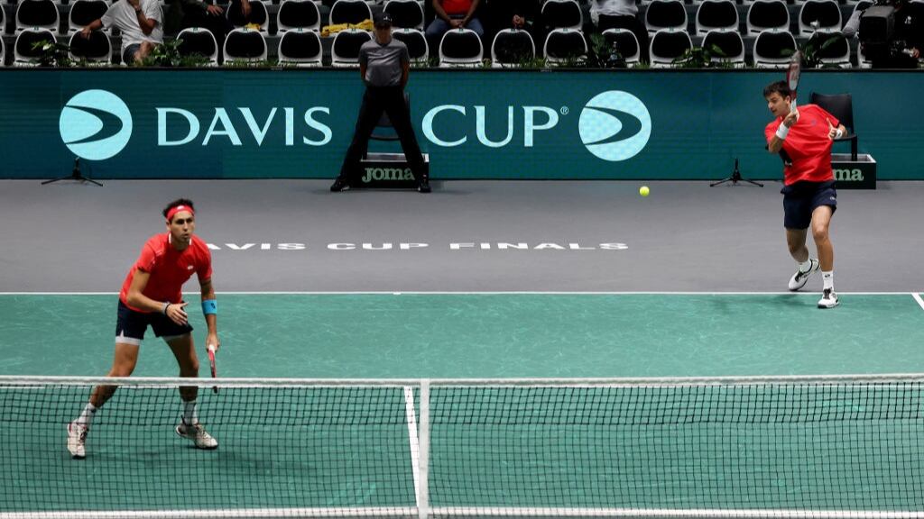 Tabilo y Barrios pierden el dobles: Chile cae ante Canadá y requiere un milagro para clasificar en las Finales de Copa Davis