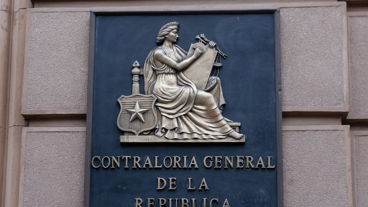 Desde Arica hasta Cabo de Hornos: Contraloría apercibe a 15 alcaldes por no actualizar sus Declaraciones de Intereses y Patrimonio