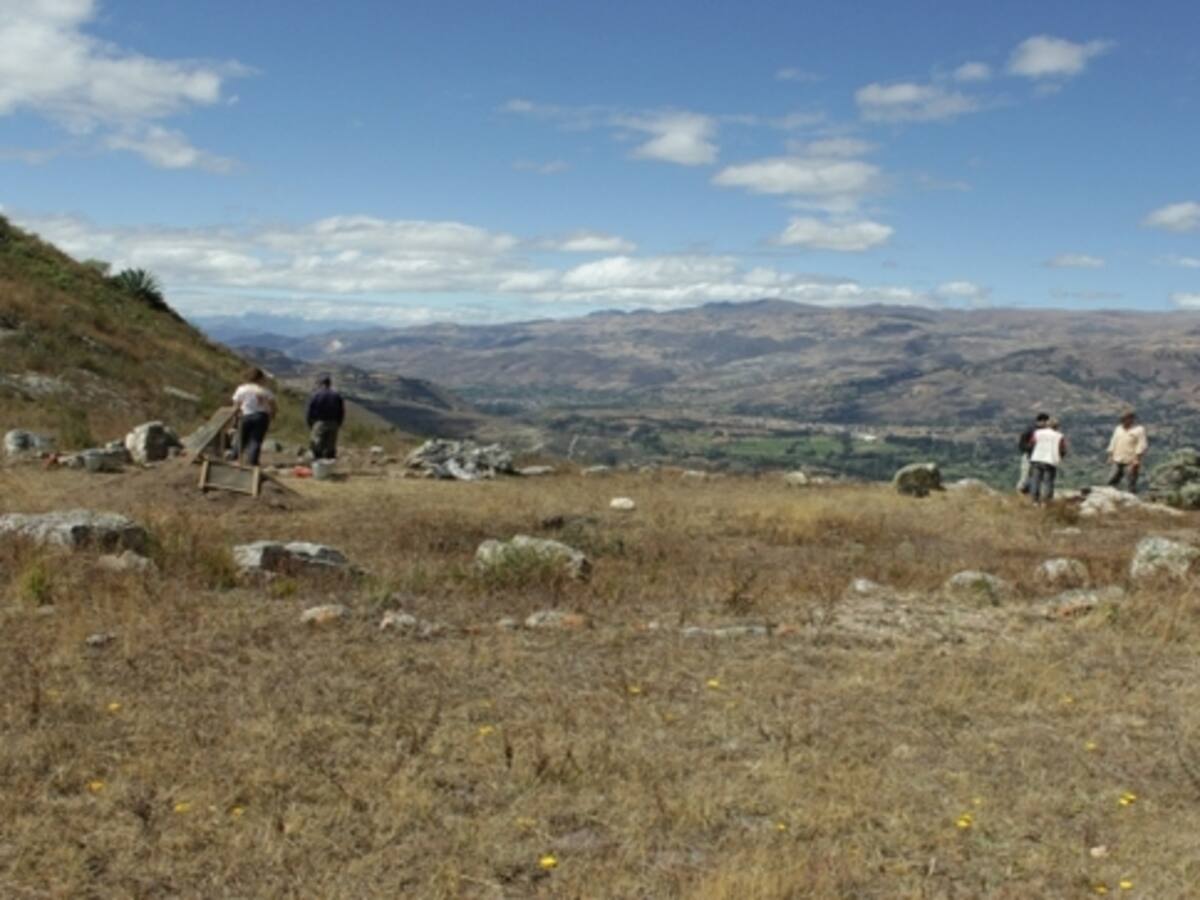 Descubren plaza circular de casi 5 mil años de antigüedad en Perú: es una de las primeras en Los Andes y contemporánea de Giza y Stonehenge