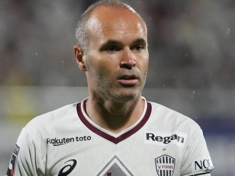 Andrés Iniesta afronta su lucha contra la depresión: "Continúo yendo a terapia porque necesito arreglarme conmigo mismo"