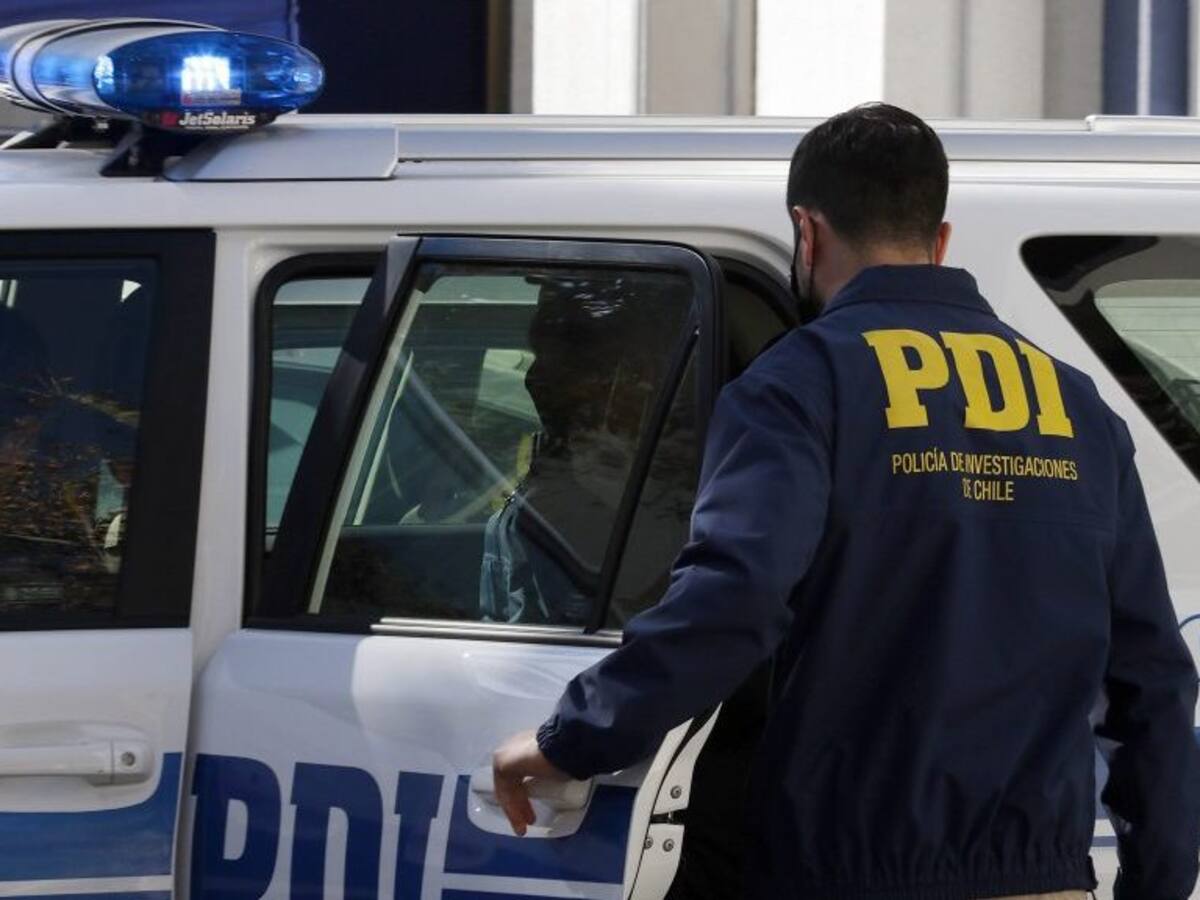 Rastros de quemadura con agua caliente y fracturas por golpes en contra de su hija: madre queda en prisión preventiva por parricidio en Antofagasta