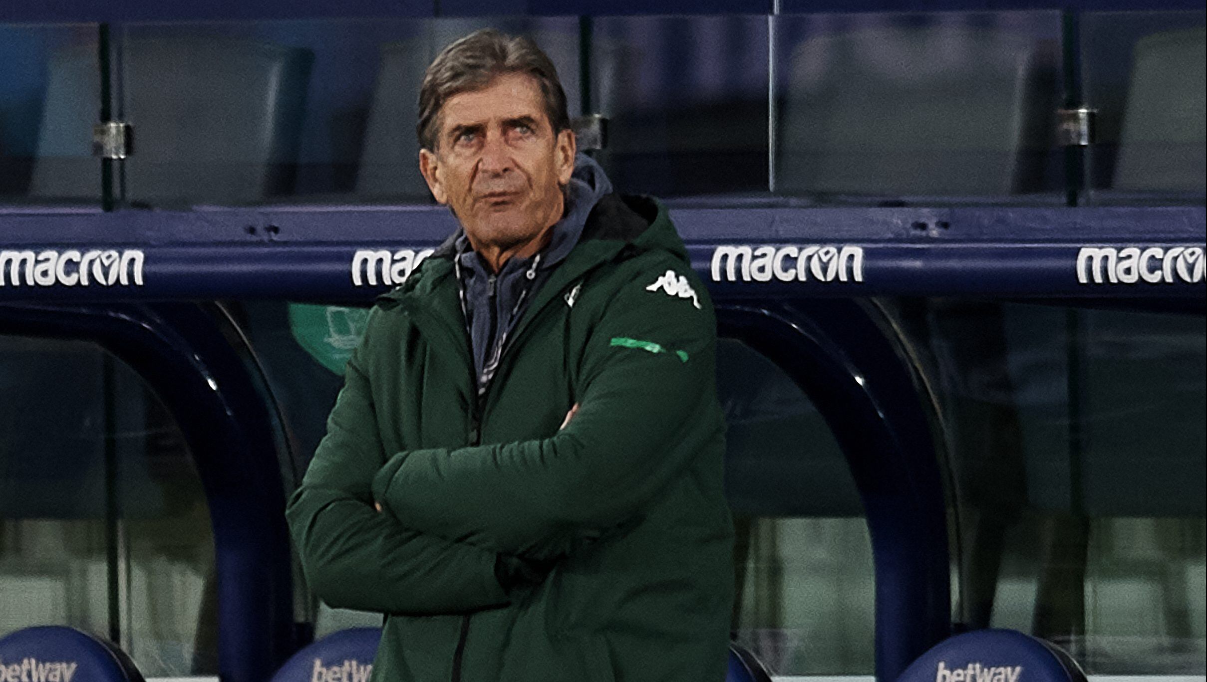 Manuel Pellegrini head coach of Betis reacts during the La Liga Santader match between Levante UD and Real Betis at Ciutat de Valencia Stadium on December 29, 2020 in Valencia, Spain. (Photo by Jose Breton/Pics Action/NurPhoto via Getty Images)