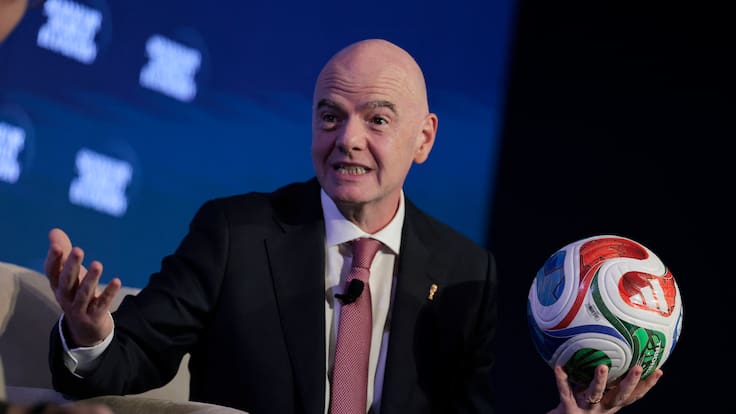Gianni Infantino genera revuelo en su visita a Canadá: exigió un trato “nivel Papa” y recibió esta respuesta