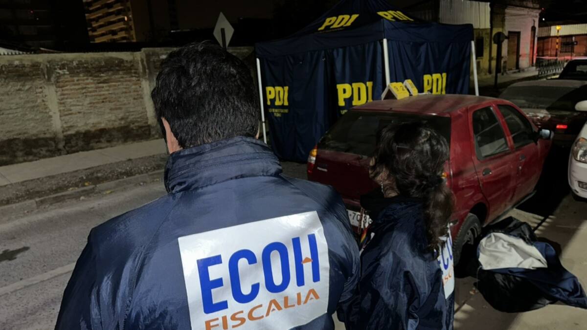 Hombre es asesinado a balazos afuera de su casa en Maipú: habría sostenido discusión previa con atacantes