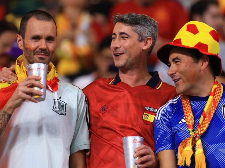 ¿Se arreglaron? Hinchas españoles anticiparon una posible derrota ante Japón para evitar a Brasil y Argentina