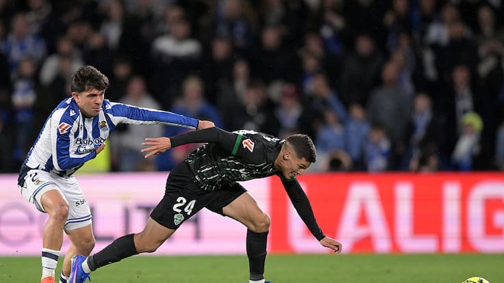 Entrenador de Elche elogió a Lucas Cepeda: “Sabe a lo que ha venido, es muy profesional y nos va a ayudar mucho”