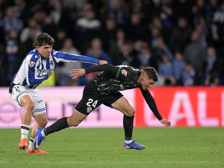 Entrenador de Elche elogió a Lucas Cepeda: “Sabe a lo que ha venido, es muy profesional y nos va a ayudar mucho”