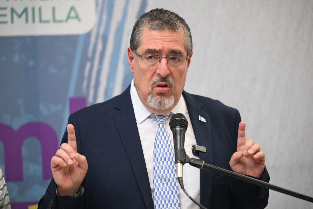 El presidente electo de Guatemala, Bernardo Arévalo, ante la prensa