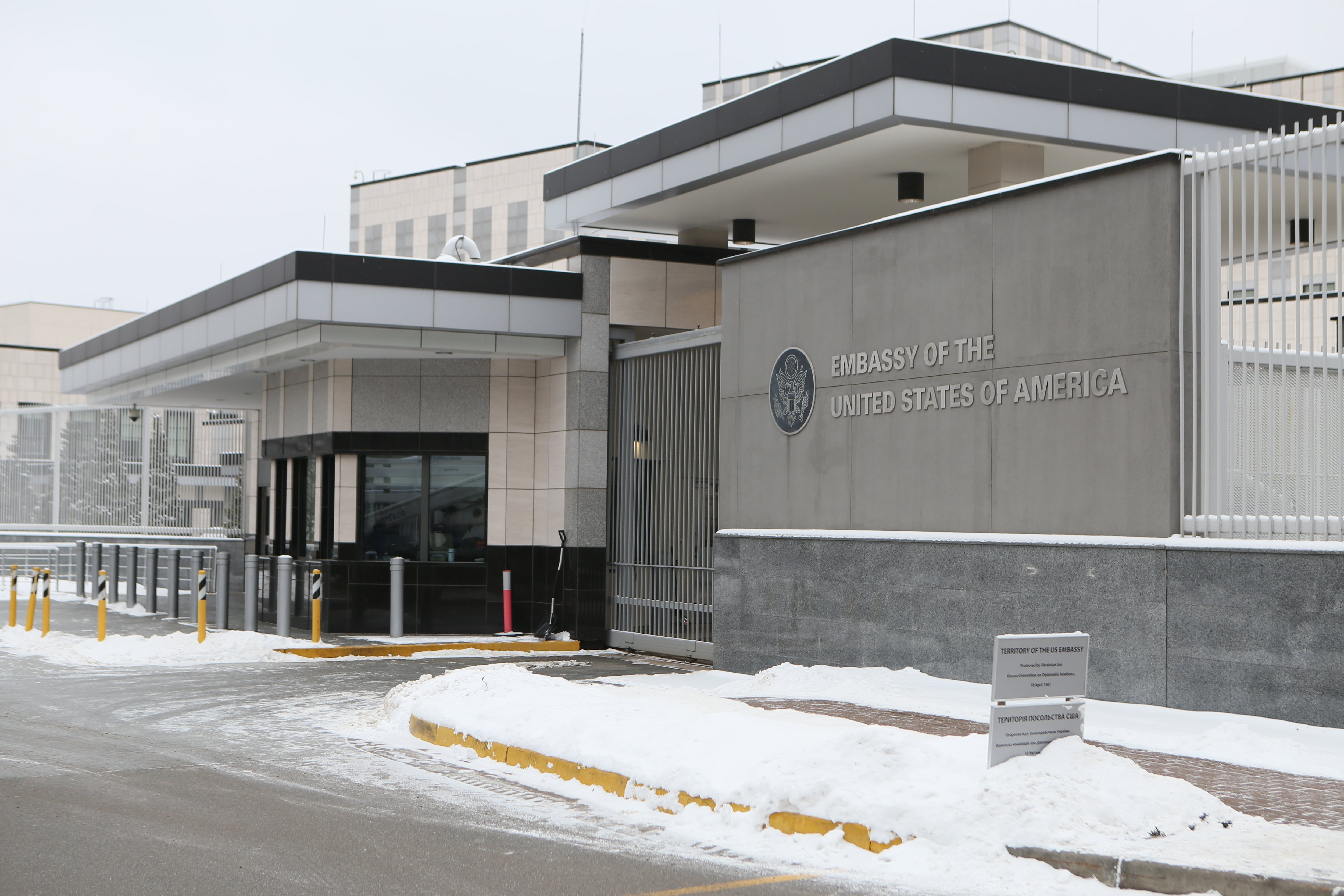 KIEV, UKRAINE - JANUARY 24: Embassy of the United States of America after US ordered family members of embassy staff to leave Ukraine on January 24, 2022, in Kiev, Ukraine. (Photo by Stringer/Anadolu Agency via Getty Images)