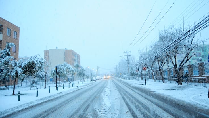 Si vives en estas comunas de Santiago, mañana podrías despertar con nieve: pronóstico del tiempo actualizado en la RM