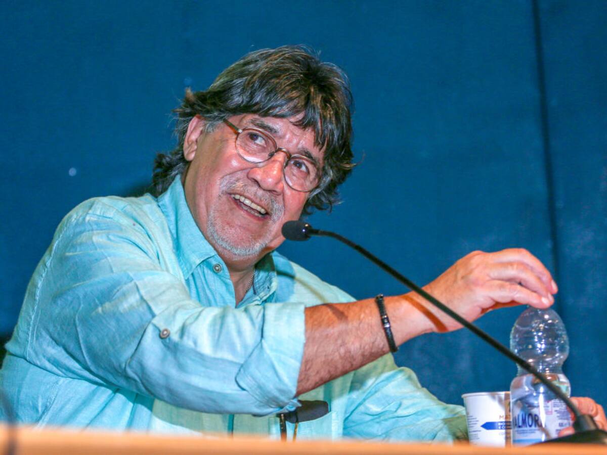 Miguel Littin, amigo de Luis Sepúlveda: «En Chile basta con morirse para que te reconozcan»