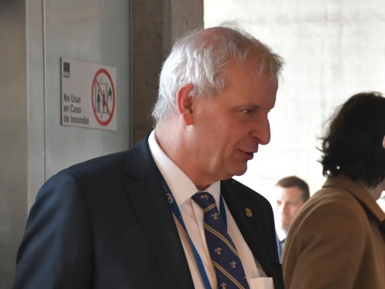 Corte Suprema admite solicitud de remoción de fiscal Armendáriz