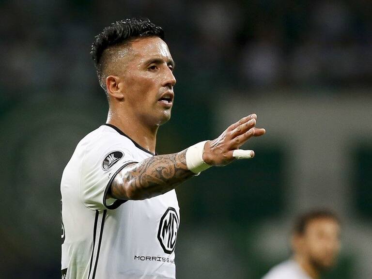 La emotiva despedida de Colo Colo para Lucas Barrios quien anunció su retiro del fútbol